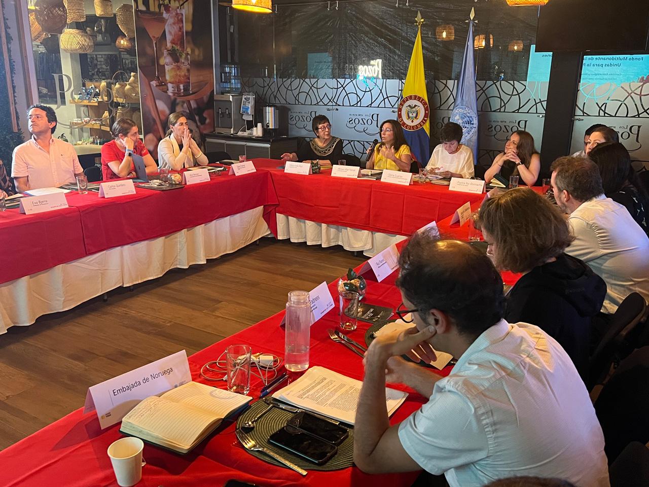 Comite San Jose El Comité Directivo del Fondo se reúne en San José del Guaviare.
